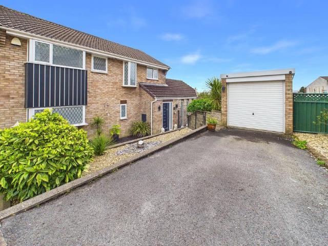 House for sale in Ynystawe, Wales