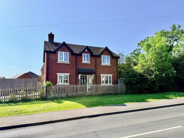 House for sale in Blount's Green, Beamhurst