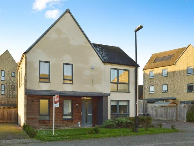 House for sale in Tattenhoe Park, Shenley Brook End