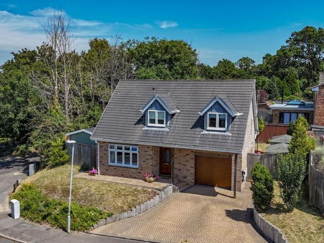 House for sale in Oakley, Merley