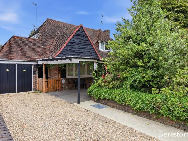 House for sale in Navestock Side, Essex
