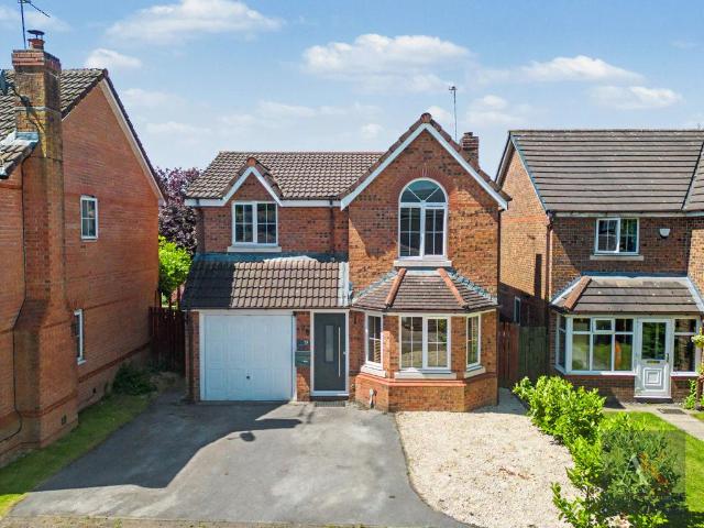 House for sale in Caldermoor, Burnedge