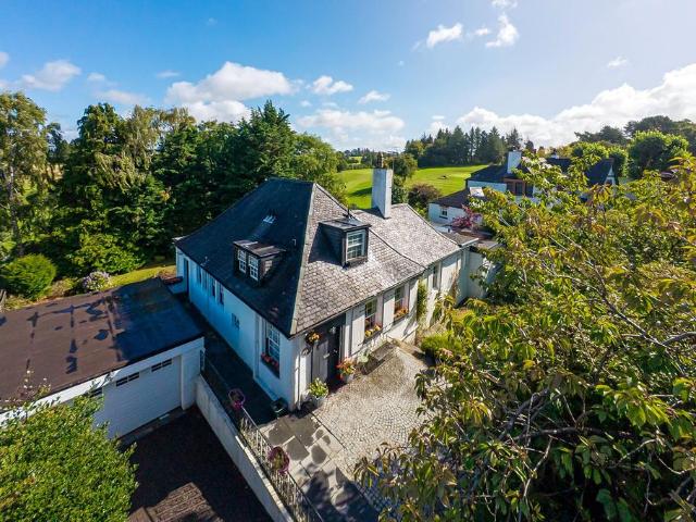 House for sale in Whitecraigs, Thornliebank