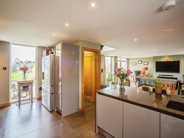 House for sale in Redstreet, Dartford