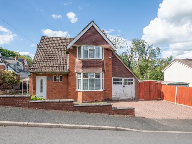 House for sale in Bromsgrove, Worcestershire
