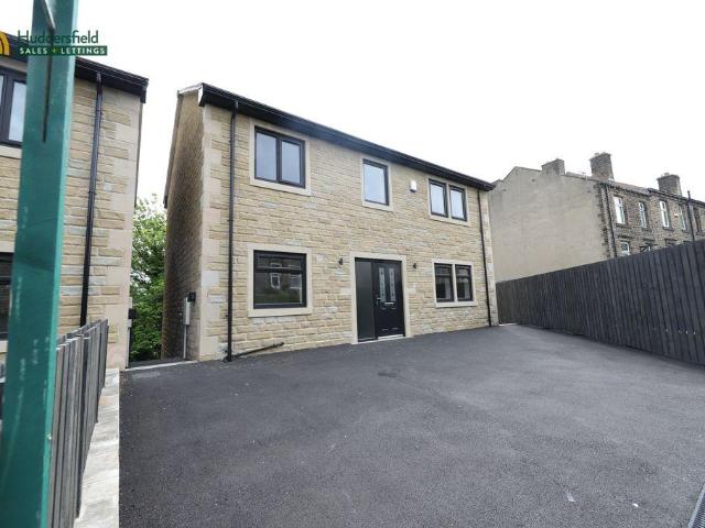 House for sale in Milnsbridge, West Yorkshire