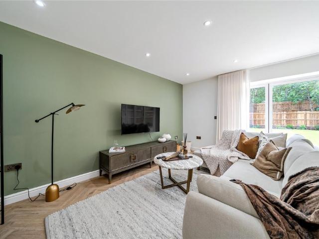 Bungalow for sale in Bromley Common, Greater London