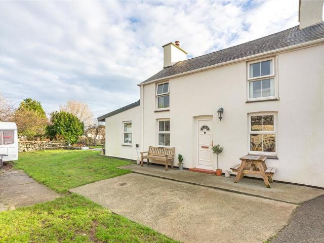 House for sale in Porth Amlwch, Wales