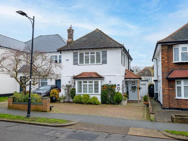 House for sale in Alton Barnes, Essex