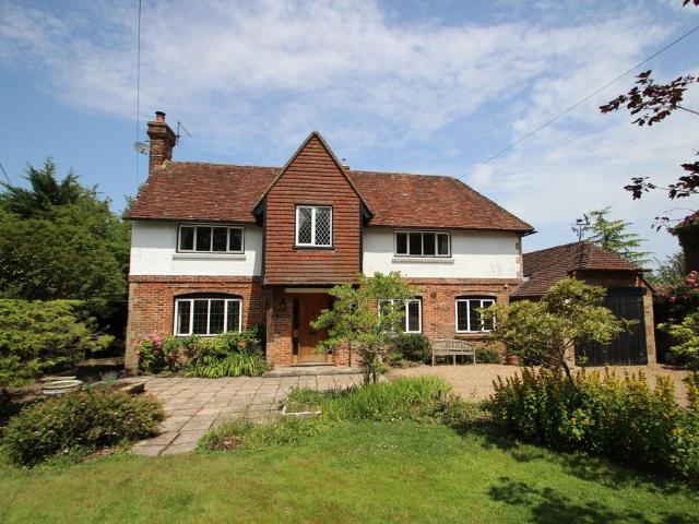 House for sale in Town Row, Cross In Hand