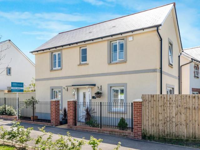 House for sale in Saltash, Cornwall