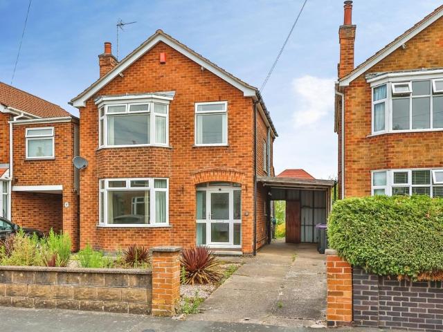 House for sale in Barton In Fabis, East Midlands