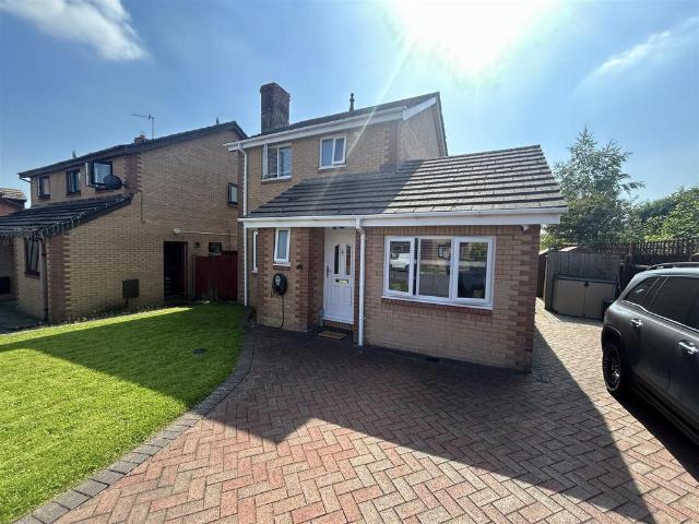 House for sale in Halfway, Dafen
