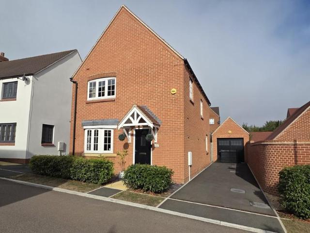 House for sale in Foxhills, Brackley