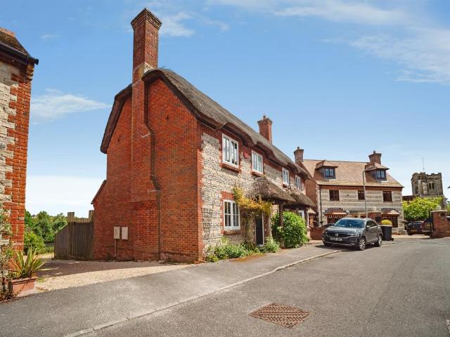 House for sale in Milborne St Andrew, East Dorset