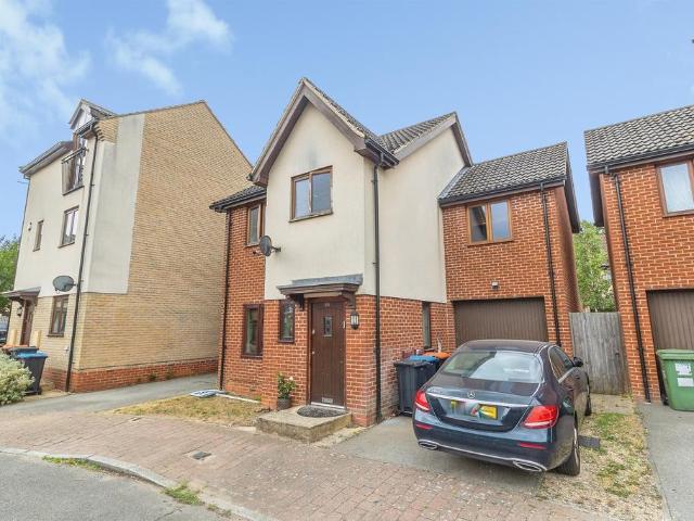 House for sale in Monkston Park, Milton Keynes