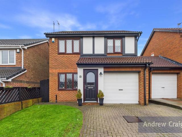 House for sale in Horsley Hill, South Shields