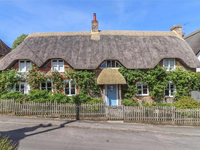 House for sale in Barton Stacey, Hampshire
