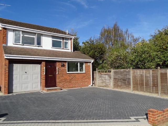 House for sale in Cippenham, Slough