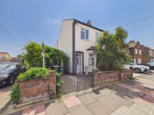 House for sale in Longlands, Halfway Street