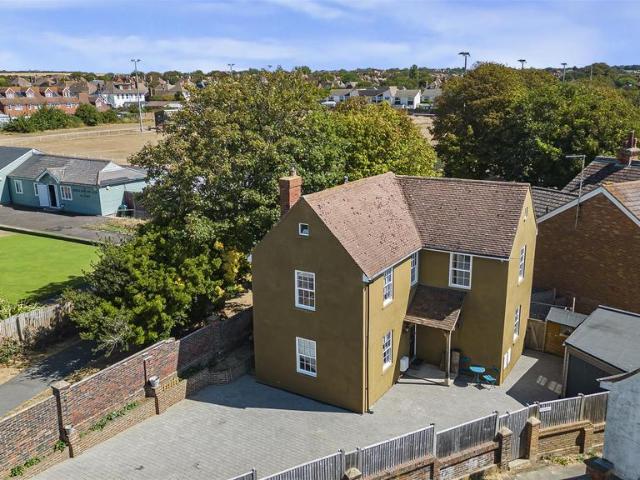 House for sale in Seaford, Iford
