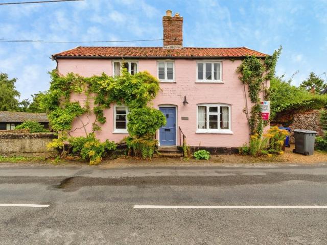 House for sale in Hopton, West Suffolk