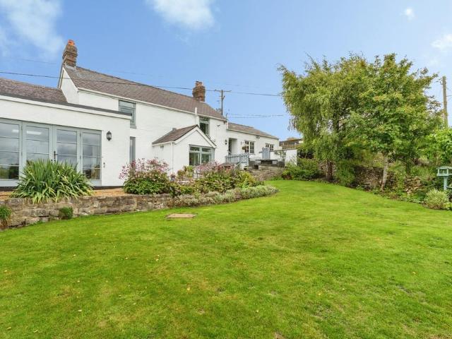 House for sale in Halkyn, Rhes-y-cae