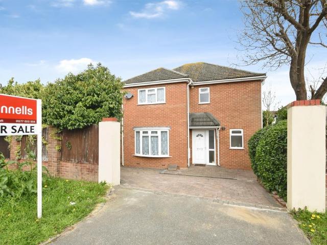 House for sale in Brook Street, Navestock Side
