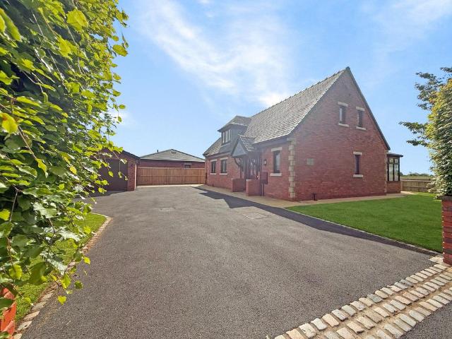 House for sale in Hutton, Firbank