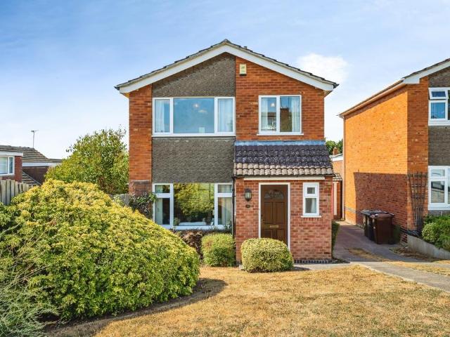 House for sale in Elmfield, Leicestershire