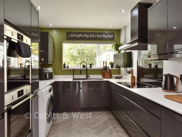 House for sale in Rose Green, Clapham