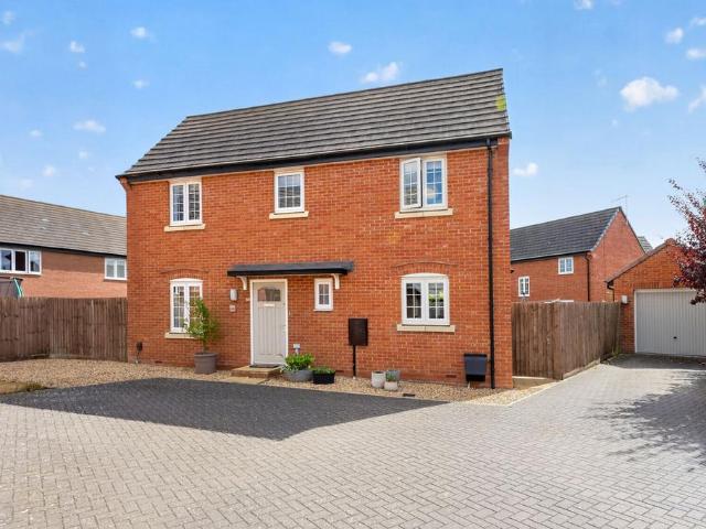 House for sale in Burton Latimer