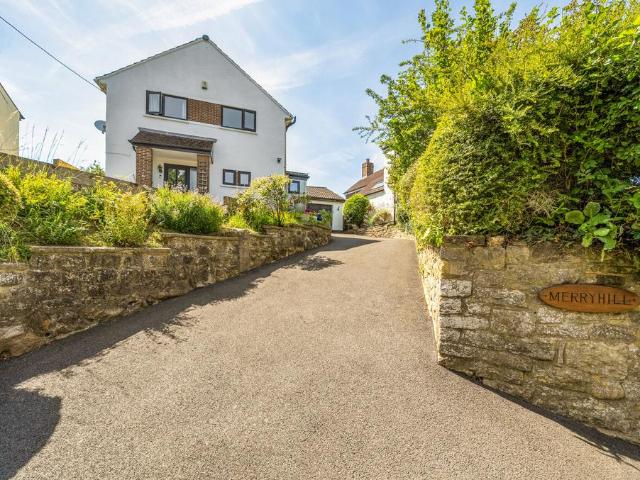 House for sale in Chiseldon, Swindon