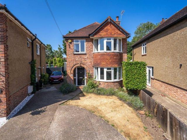 House for sale in Lower Halliford, Surrey