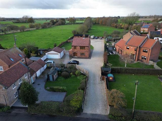 House for sale in Cawood, North Yorkshire
