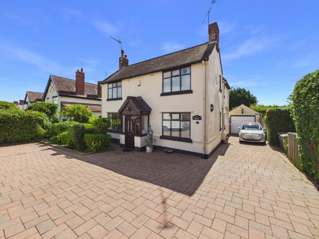 House for sale in Brackenfield, East Midlands