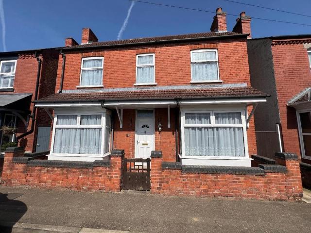 House for sale in Desborough