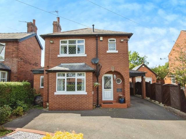 House for sale in Horbury, West Yorkshire