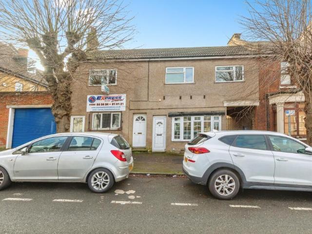 House for sale in Brompton, Gillingham
