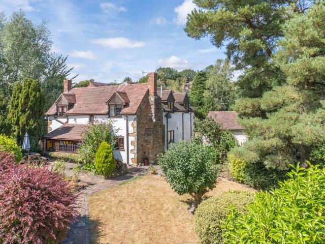 House for sale in Knowle, Shropshire