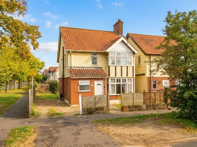 House for sale in Earlham Rise, Norwich