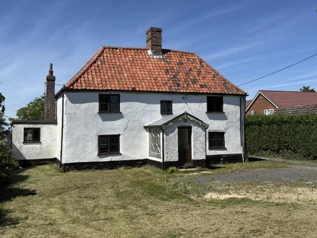 House for sale in Bedingfield, Suffolk