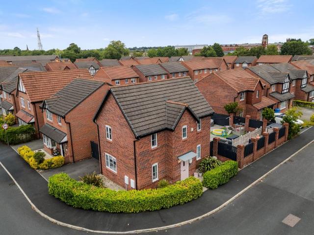 House for sale in Fairfield, Calderstones