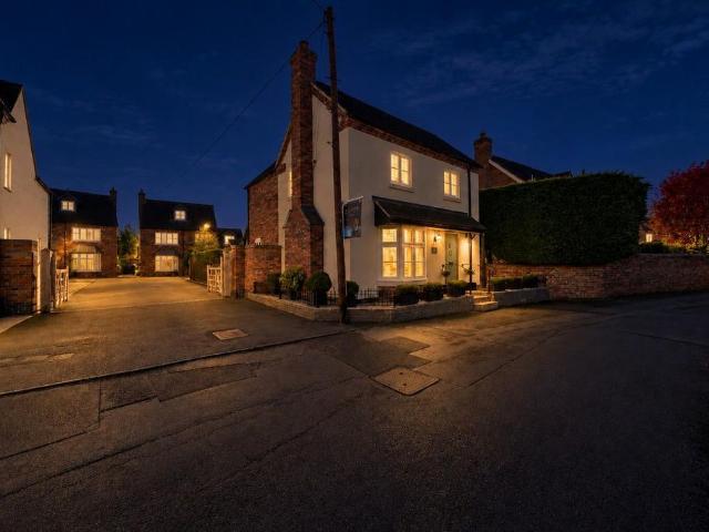 House for sale in Wheaton Aston, South Staffordshire
