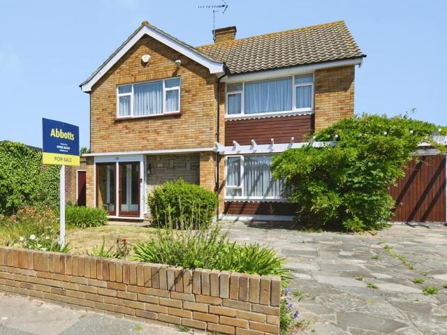 House for sale in North Shoebury, Alton Barnes