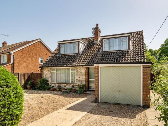 House for sale in Fole, Surrey