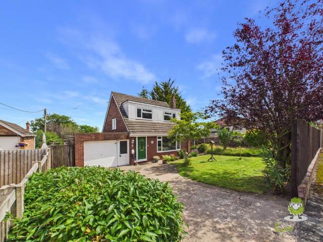 House for sale in Chorlton Lane, Cheshire
