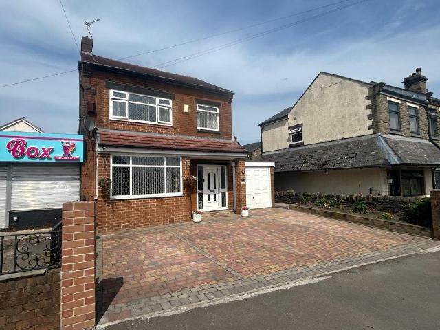 House for sale in Low Moor, West Yorkshire