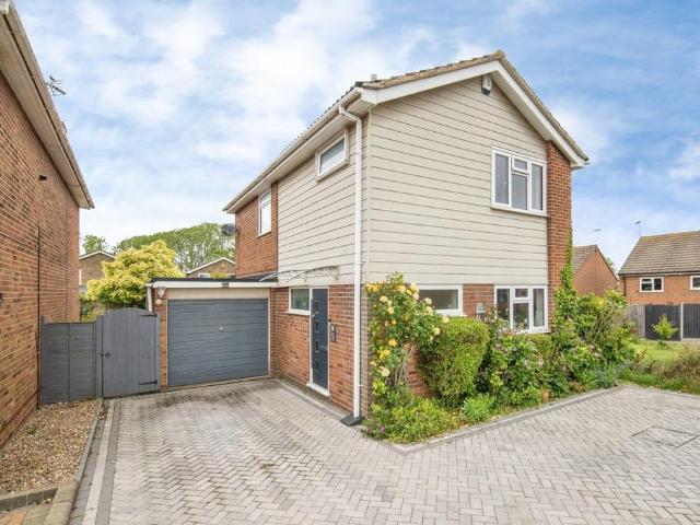 House for sale in Dale Hill, Essex