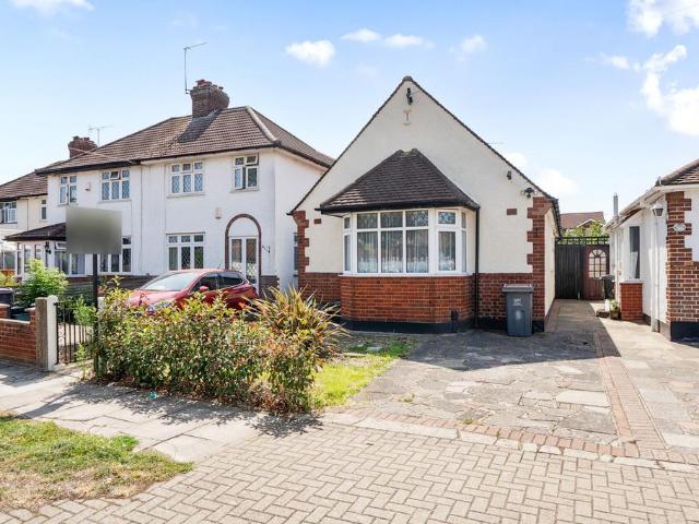 House for sale in Ramsden, Greater London